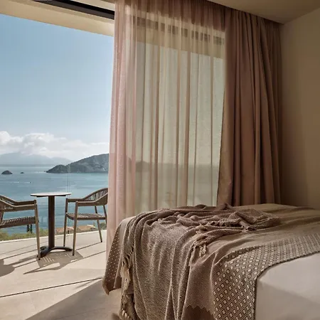 Bougainvillea Essence Villa Marathiás