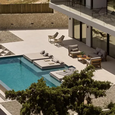 Villa Bougainvillea Essence